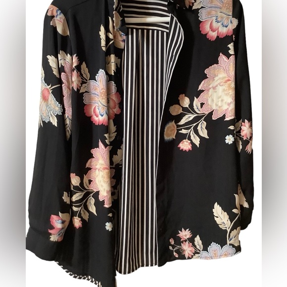 Chico's Reversible Long Sleeve Black Stripe Floral Button Up Blouse. - Picture 9 of 16